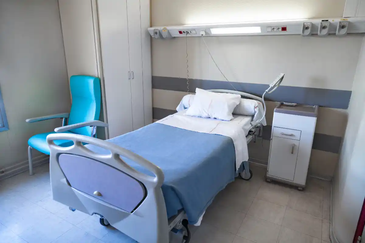 Proteggere-i-tuoi-risparmi-da-un-ricovero-improvviso Home